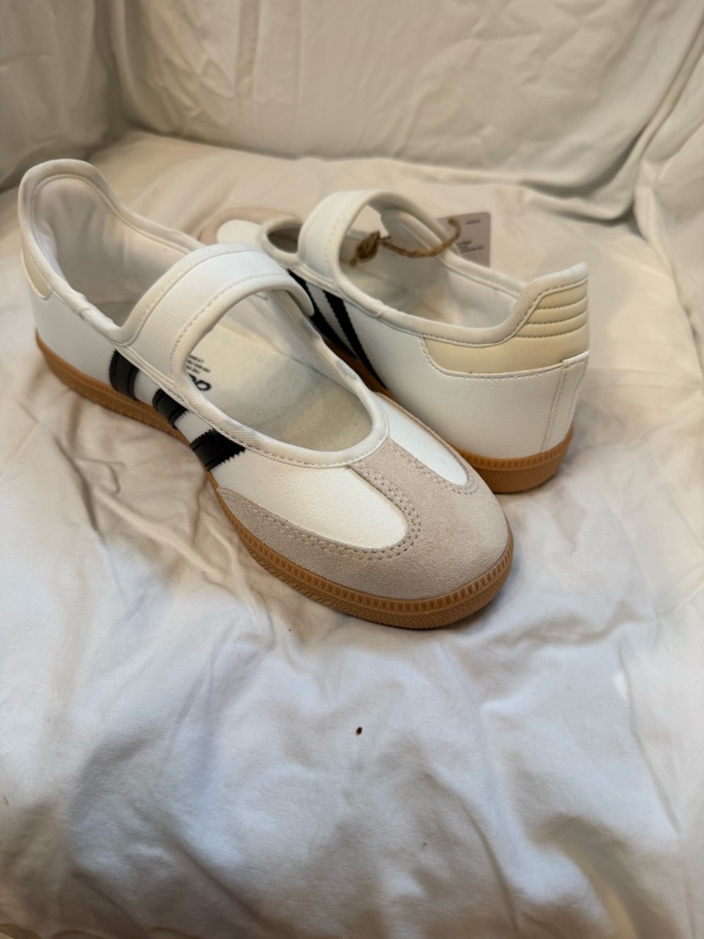 Women’s Adidas Samba Jane. Size 6.5 white/black/brown Sneakers with Gum Sole NWB